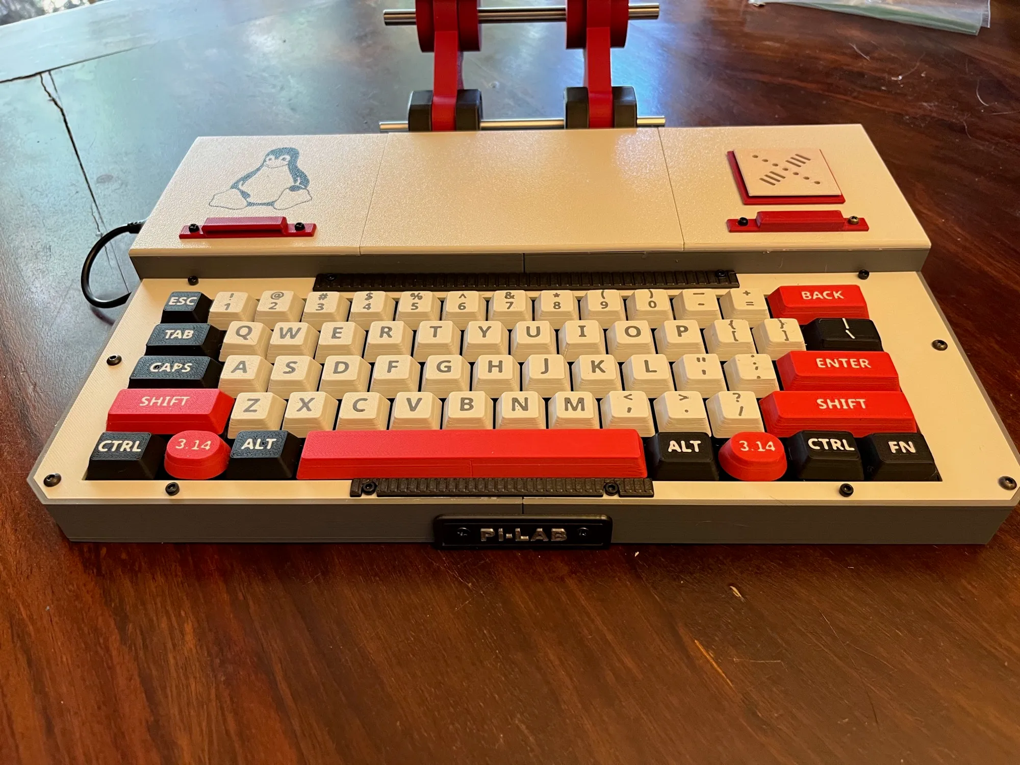 keyboard closeup with 3d printed keycaps