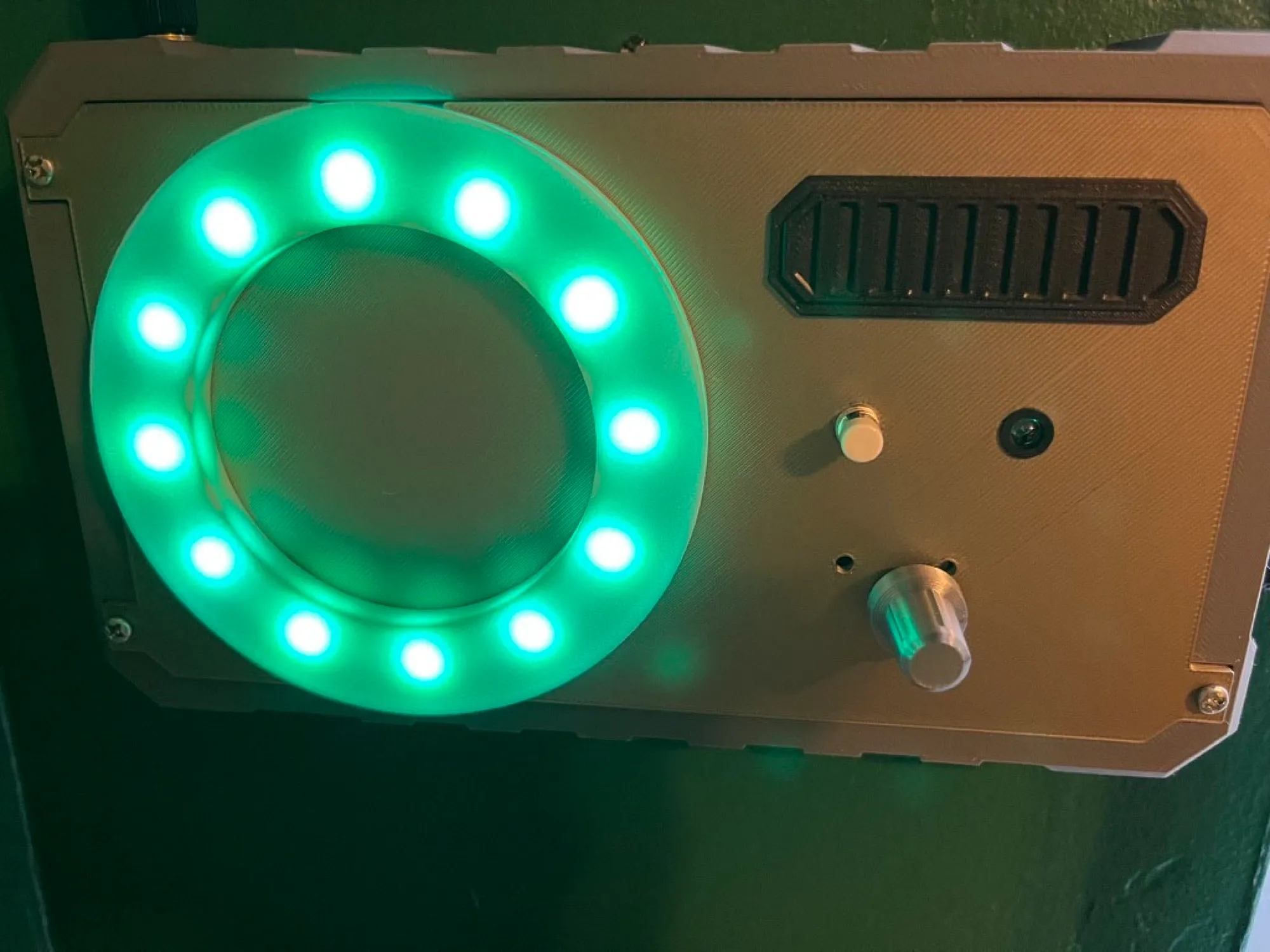 The LED ring, rotary encoder, and the lamp set green